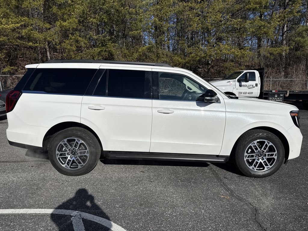 Used 2025 Ford Expedition Active image 8