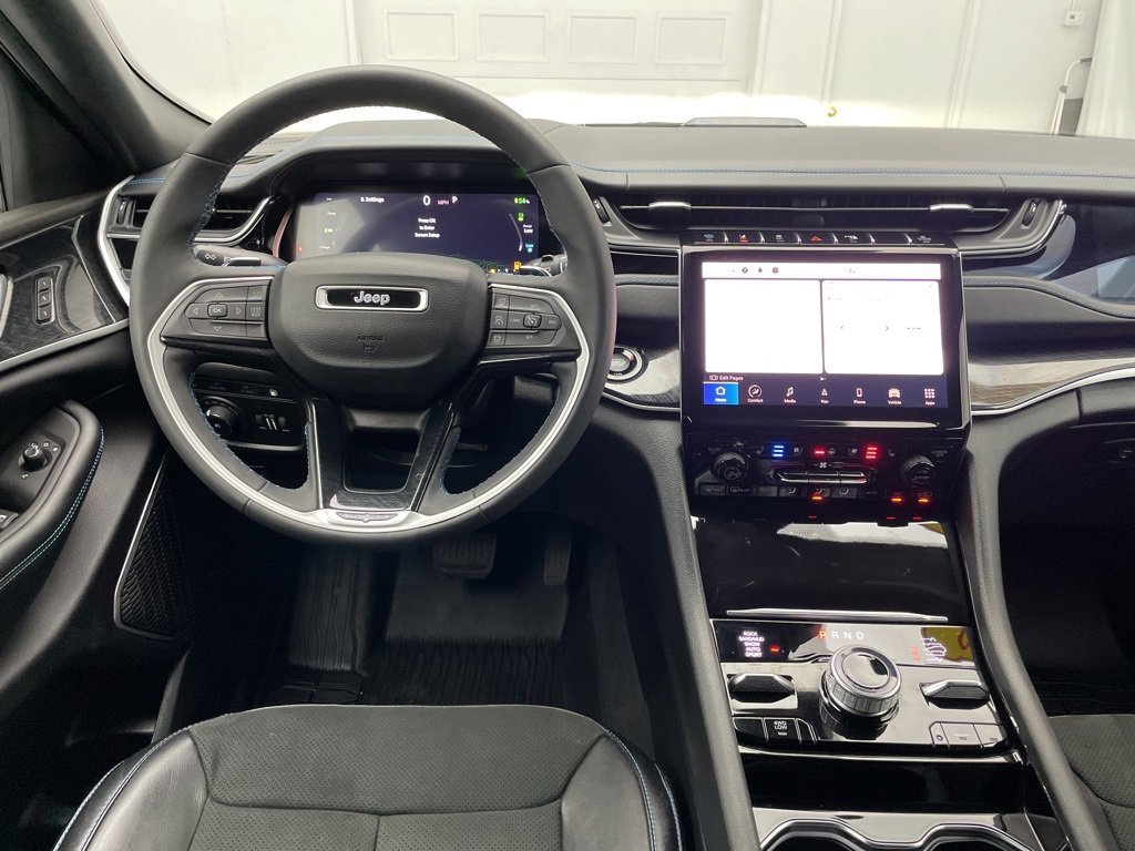 Used 2022 Jeep Grand Cherokee Trailhawk w/ Advanced Protech Group II image 17