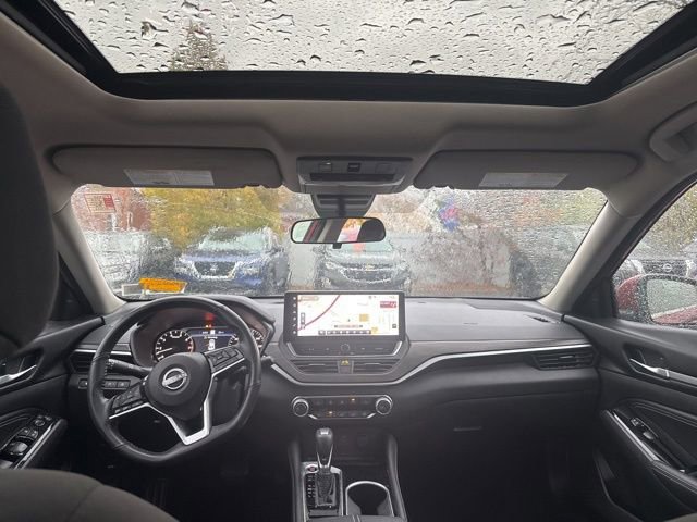 Used 2023 Nissan Altima 2.5 SV w/ SV Premium Package image 19