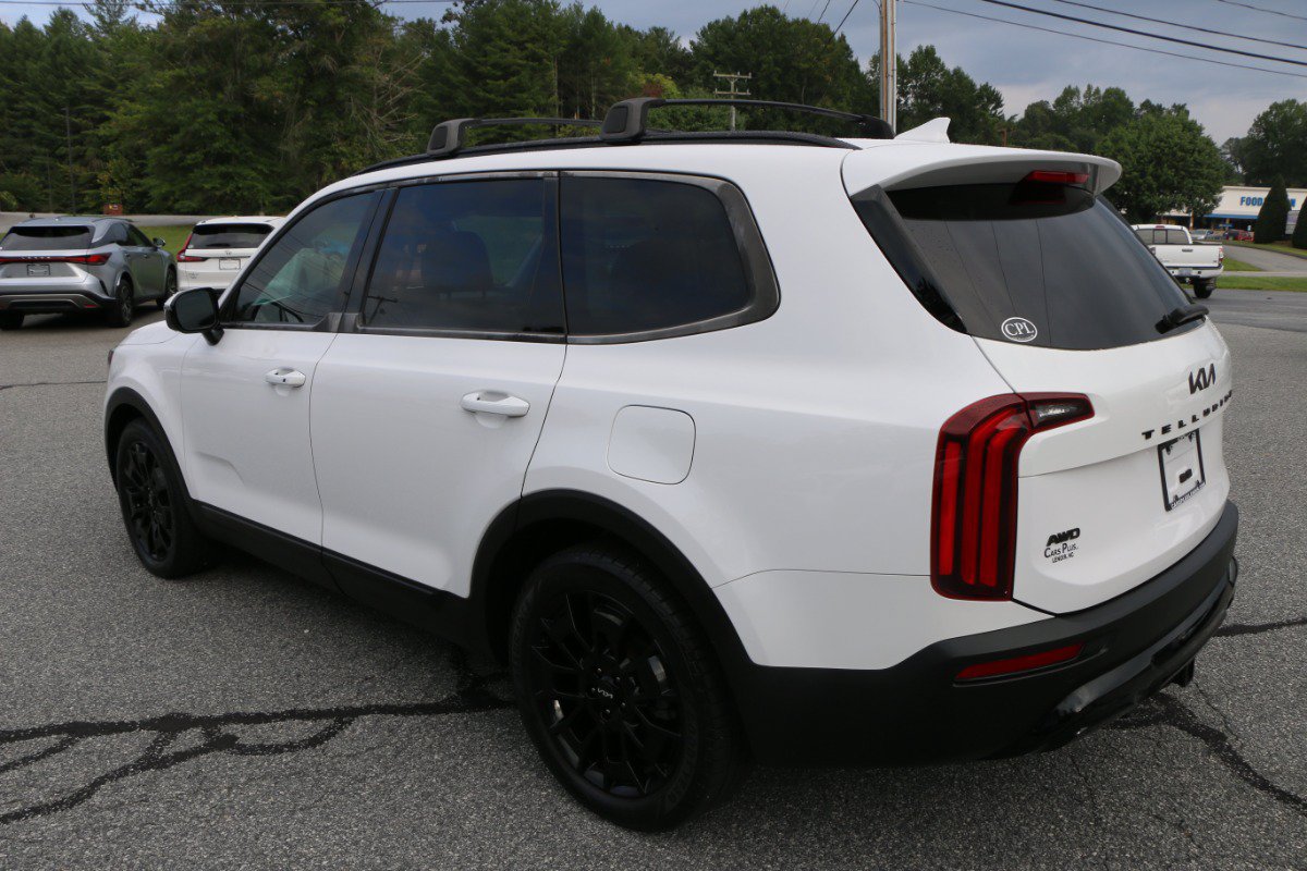 Used 2022 Kia Telluride SX w/ Nightfall Edition Package AWD/4WD image 3