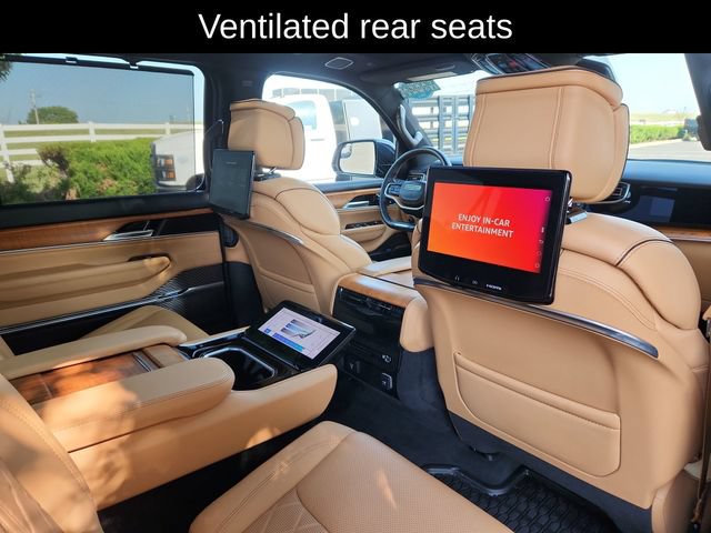 Used 2025 Jeep Grand Wagoneer L Series III w/ Rear Seat Video Group 1 AWD/4WD image 32