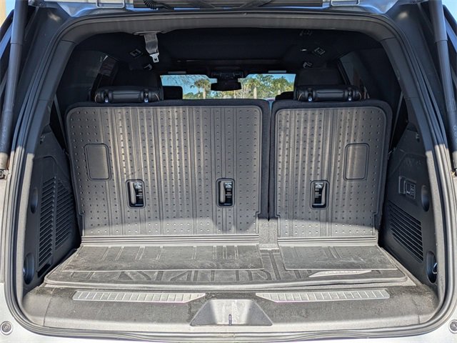 Used 2024 GMC Yukon AT4 w/ Technology Package image 13