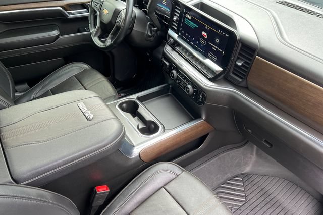 Used 2024 Chevrolet Silverado 3500 High Country w/ High Country Premium Package AWD/4WD image 17