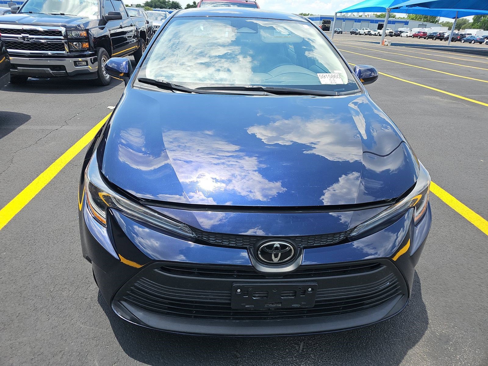 Used 2023 Toyota Corolla LE FWD image 2