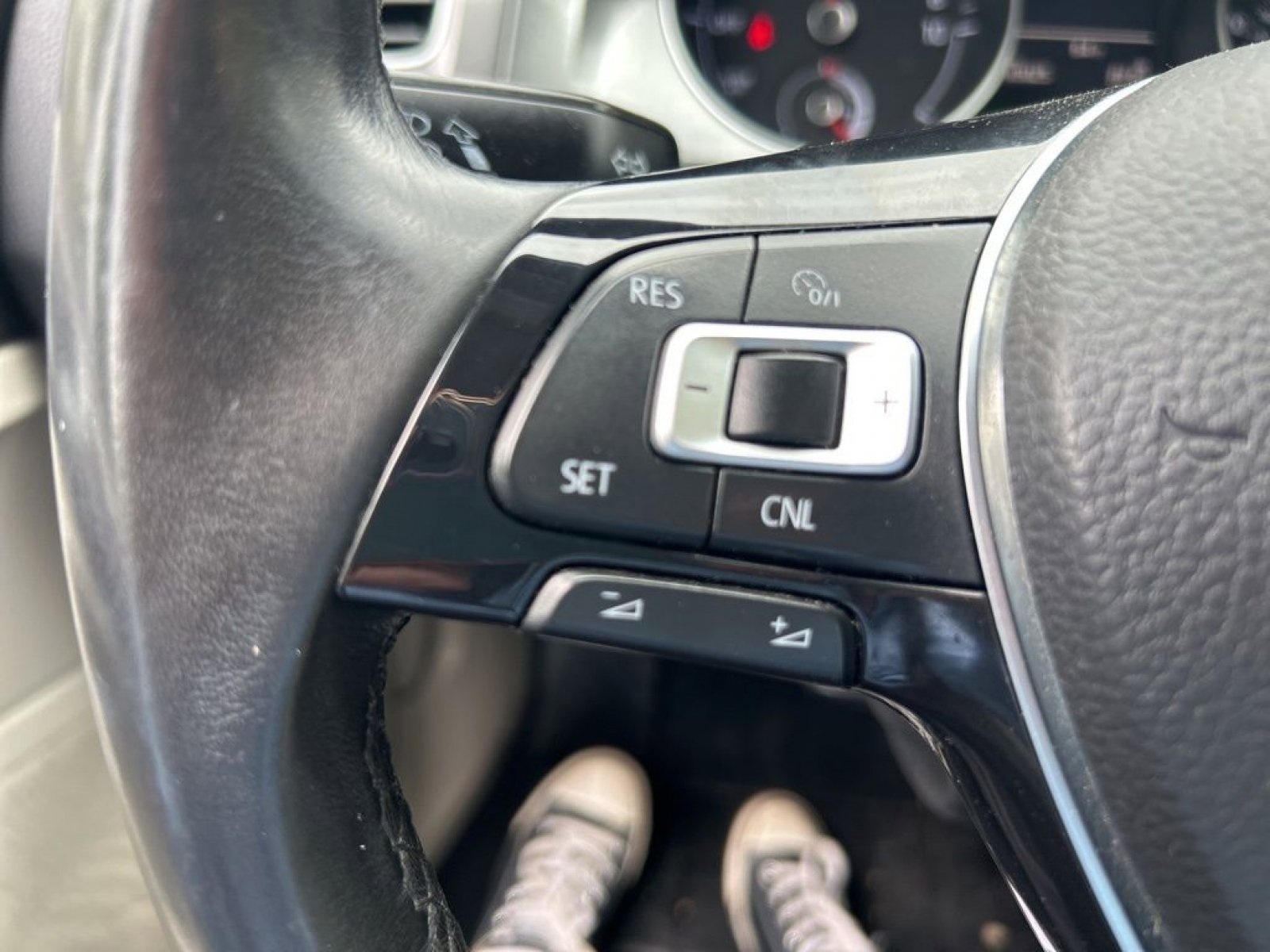 Used 2016 Volkswagen e-Golf SEL Premium FWD image 13