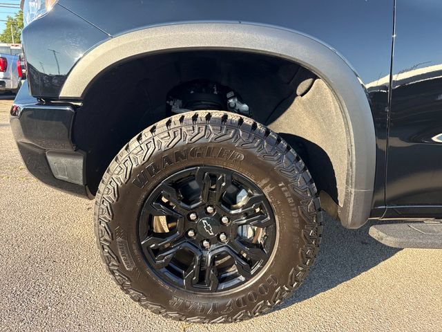 Used 2026 Chevrolet Silverado 1500 ZR2 w/ LPO, Dark Essentials Package AWD/4WD image 10