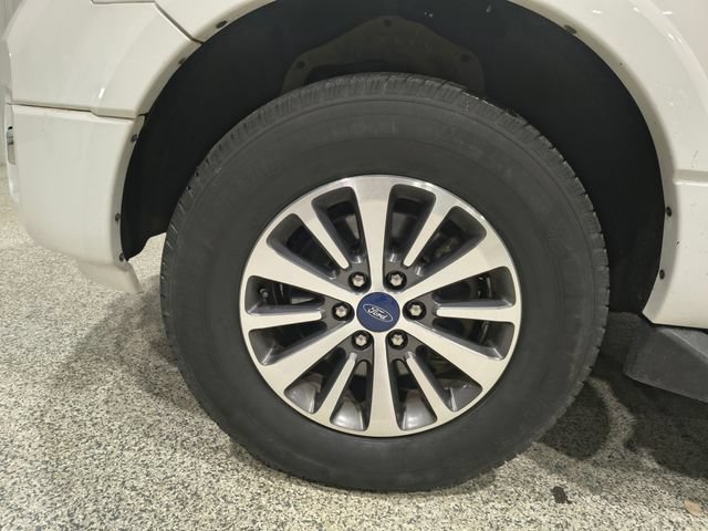Used 2017 Ford Expedition XLT AWD/4WD image 9