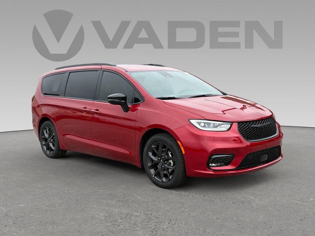 New 2026 Chrysler Pacifica Select image 1