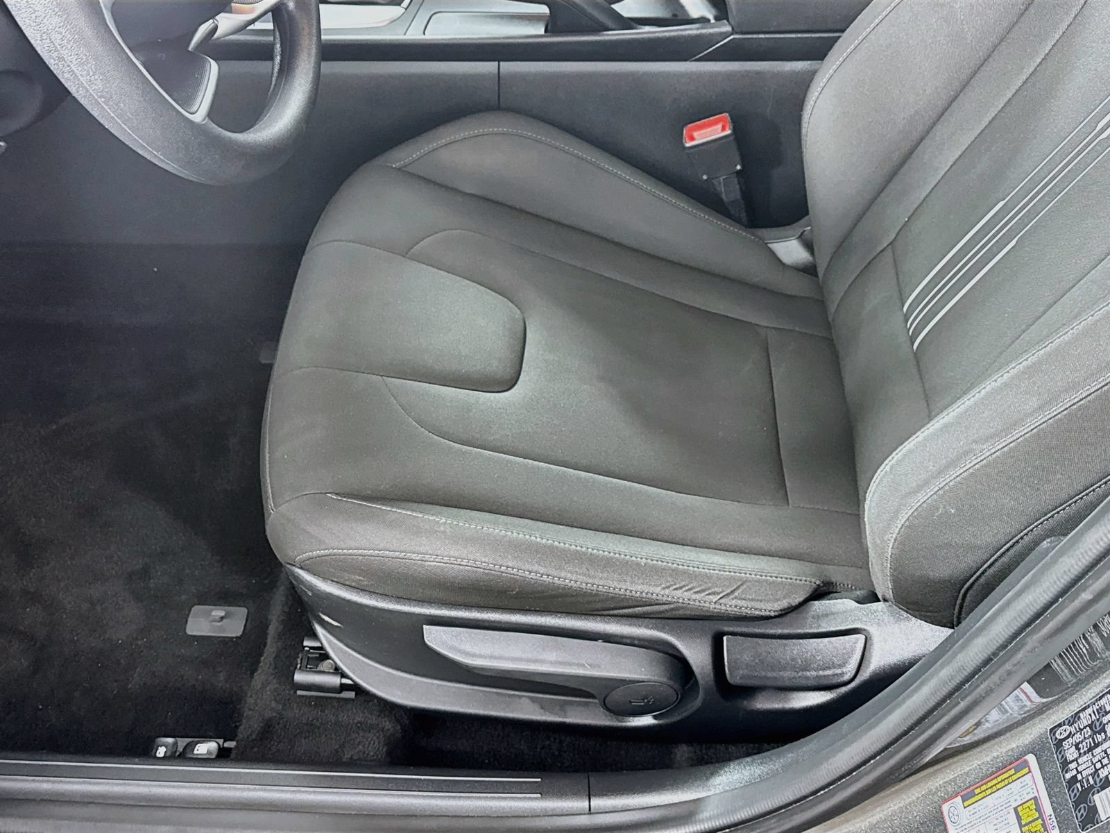 Used 2024 Hyundai Elantra SEL FWD image 14