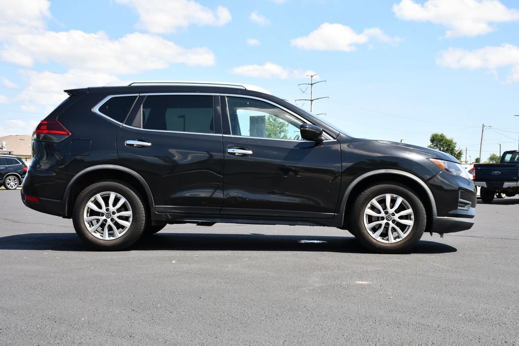 Used 2018 Nissan Rogue SV FWD image 8