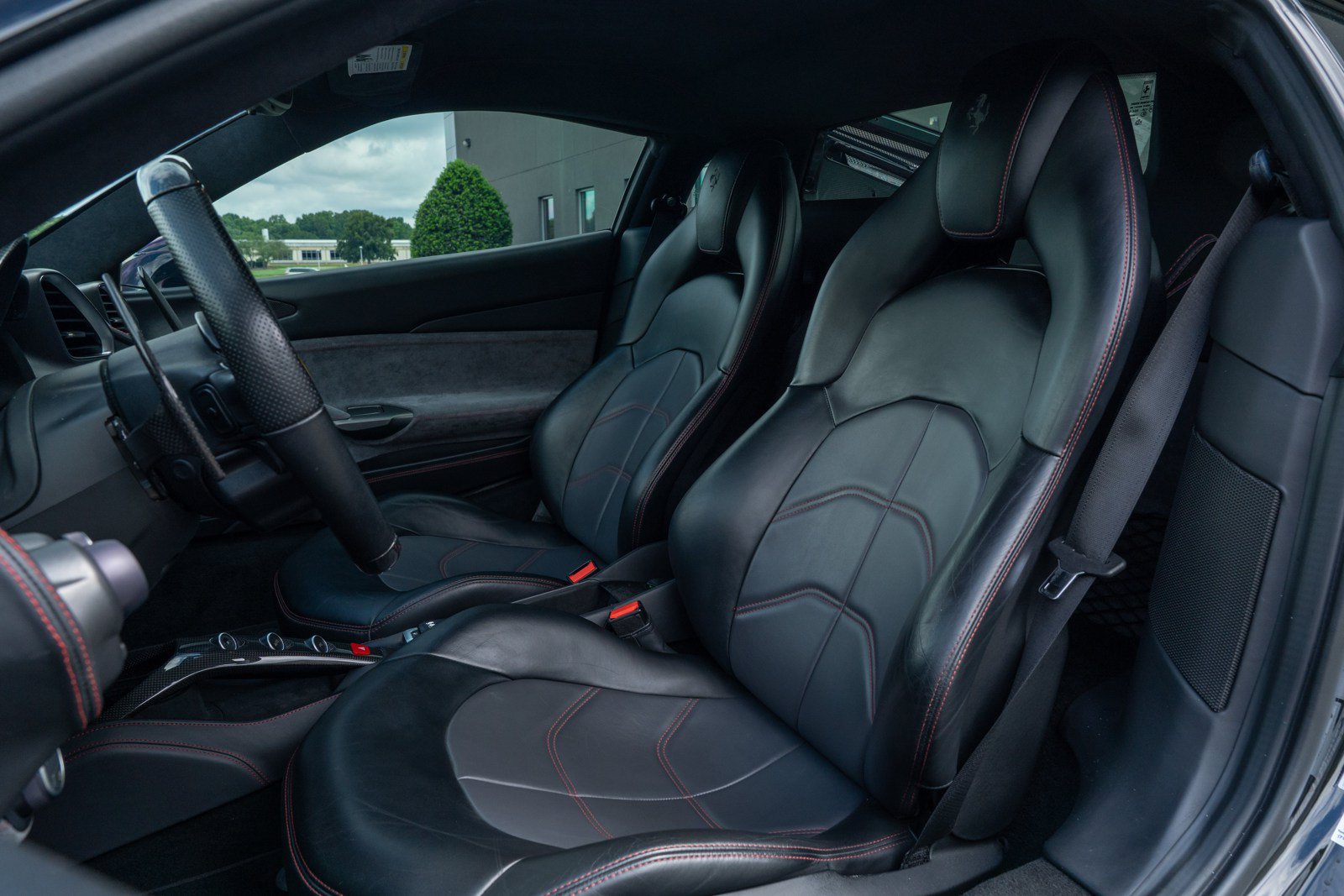 Used 2018 Ferrari 488 GTB RWD image 33