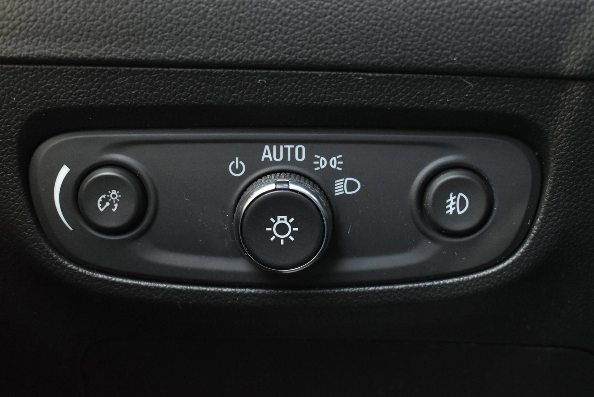 Used 2023 Buick Encore GX Essence w/ Experience Buick Package FWD image 20