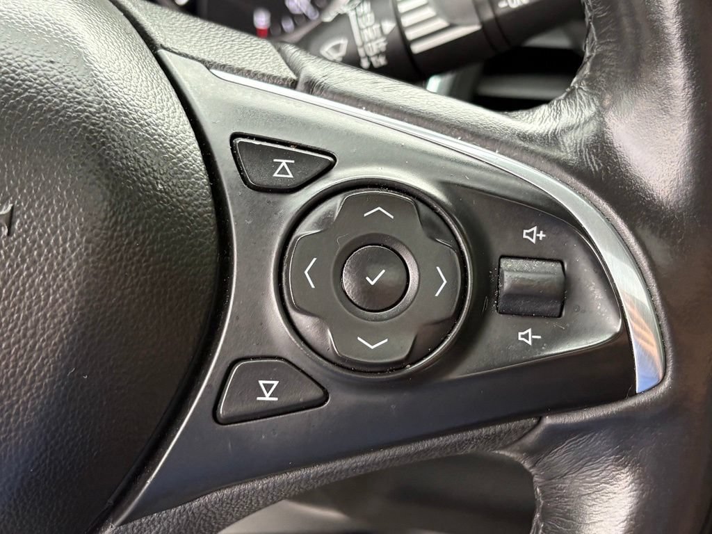 Used 2018 Buick Enclave Premium AWD/4WD image 18