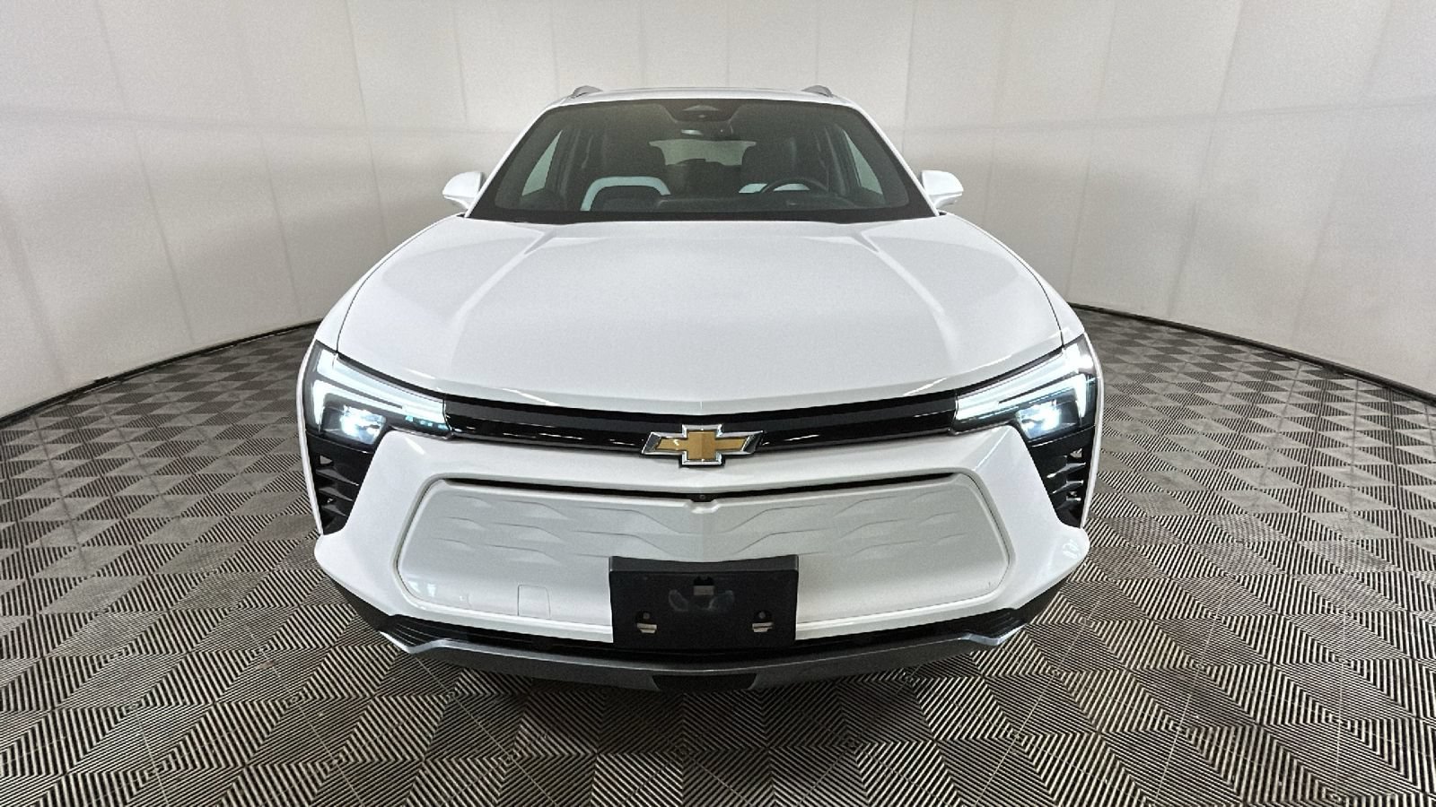 Used 2024 Chevrolet Blazer EV LT AWD/4WD image 7
