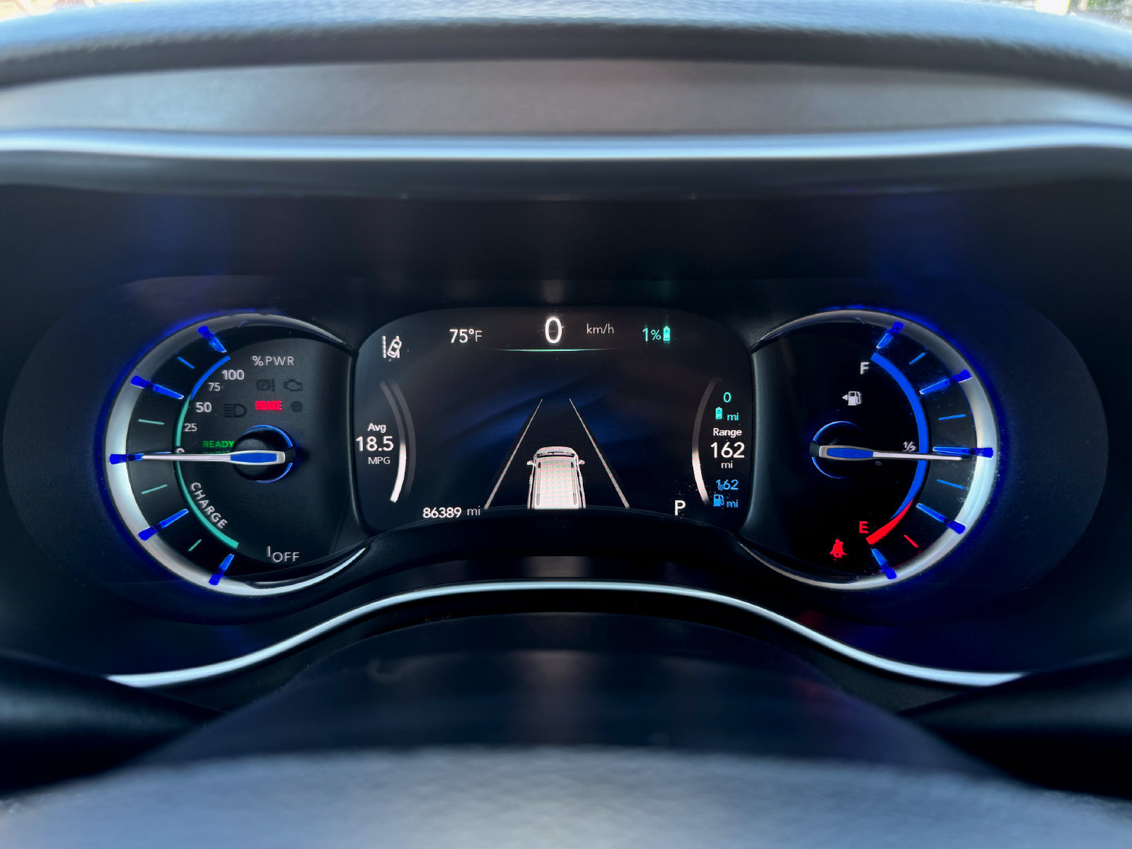 Used 2019 Chrysler Pacifica Limited w/ Advanced Safetytec Group FWD image 39
