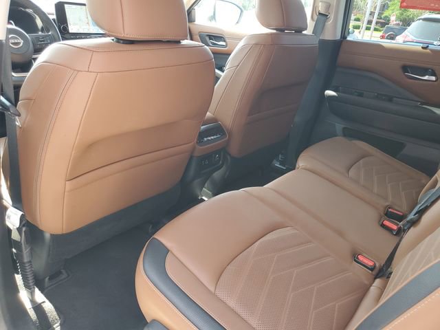 Certified 2024 Nissan Pathfinder Platinum w/ Cargo Package FWD image 34