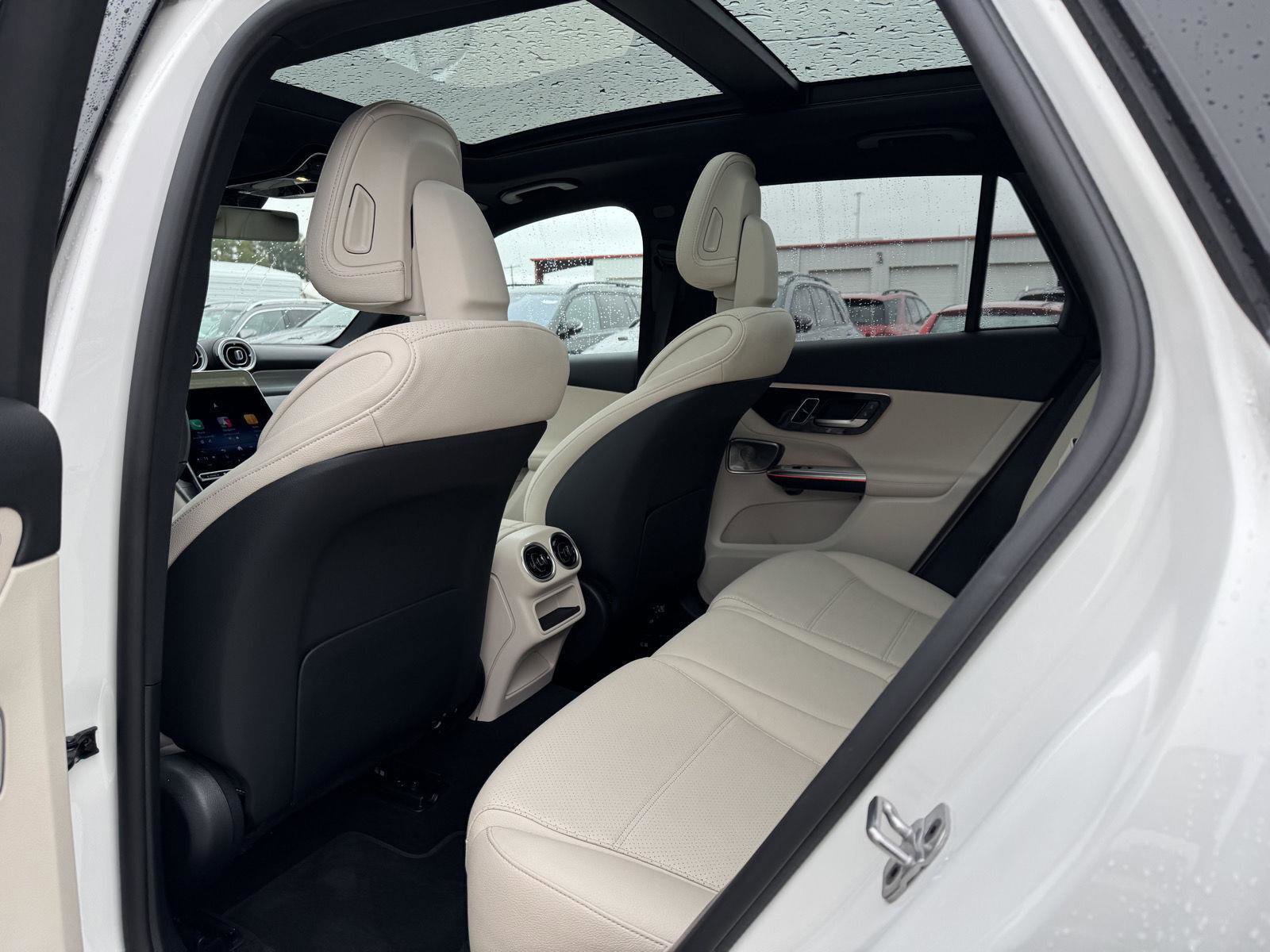 Certified 2025 Mercedes-Benz GLC 300 image 17