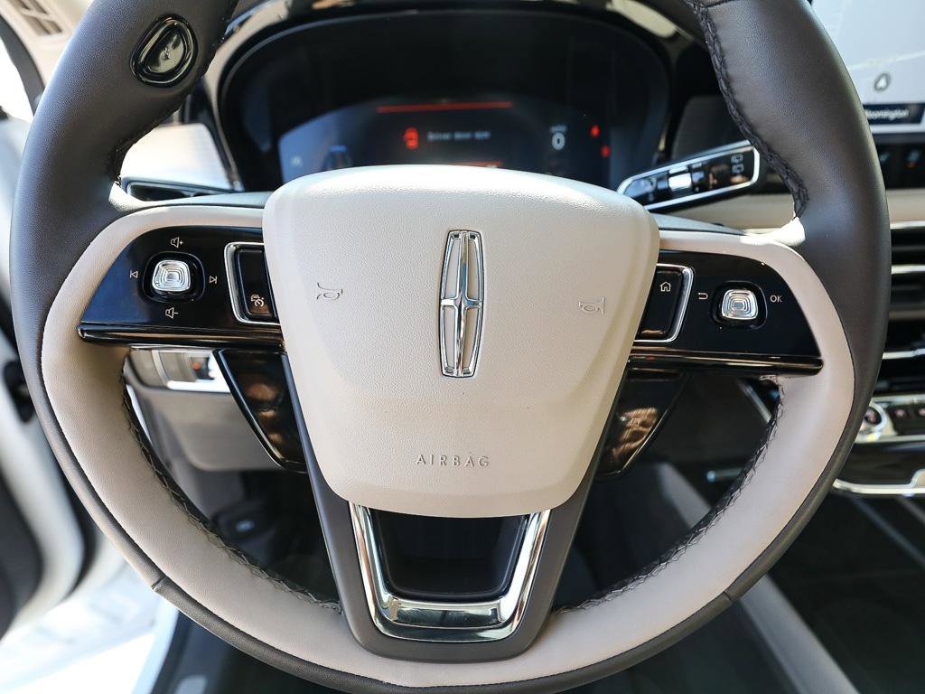 Certified 2024 Lincoln Corsair AWD w/ Equipment Group 101A image 15