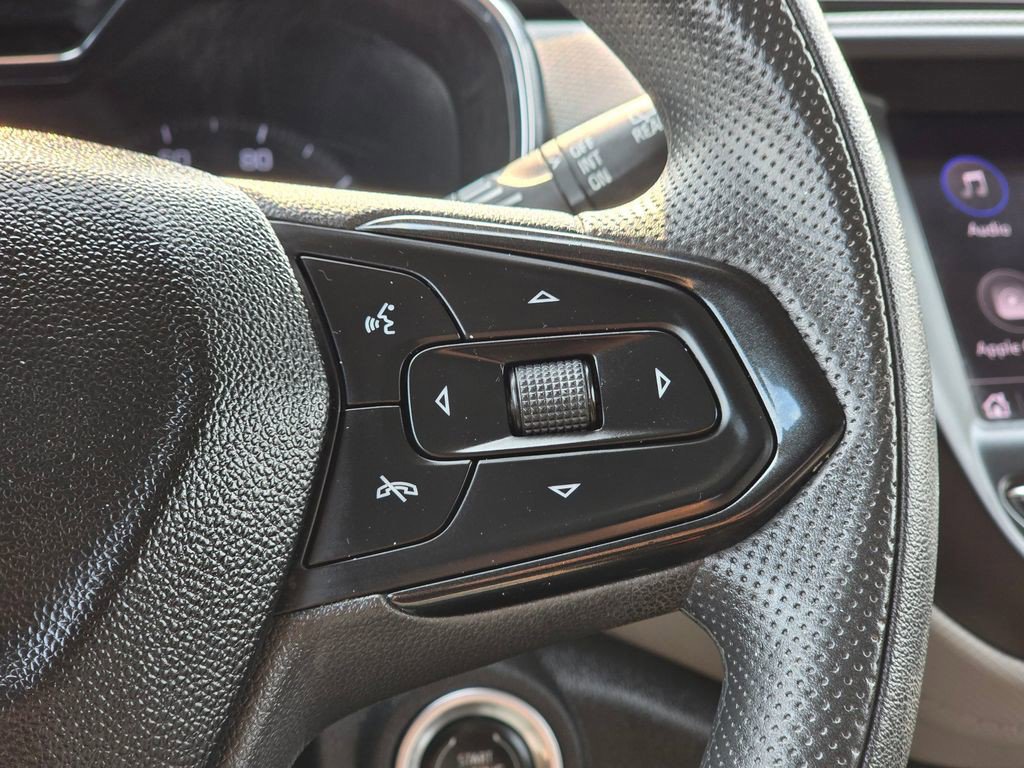 Used 2021 Chevrolet TrailBlazer LT AWD/4WD image 32