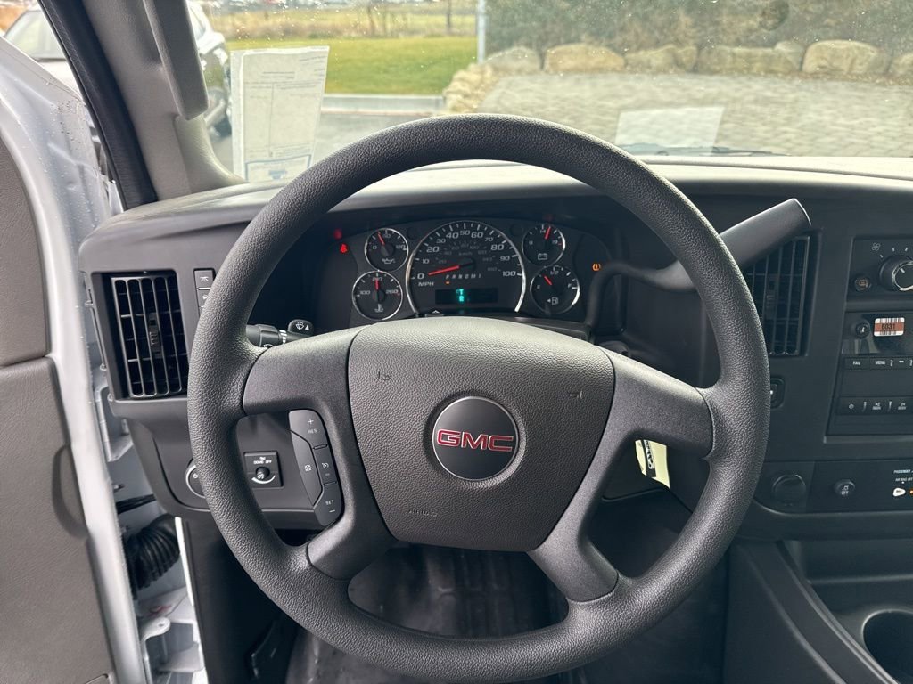 New 2025 GMC Savana 2500 Work Van w/ Enhanced Convenience Package image 41
