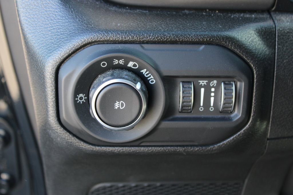 Used 2022 Jeep Wrangler Unlimited Sport AWD/4WD image 25