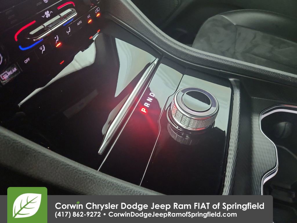 Certified 2024 Jeep Grand Cherokee L Laredo image 12