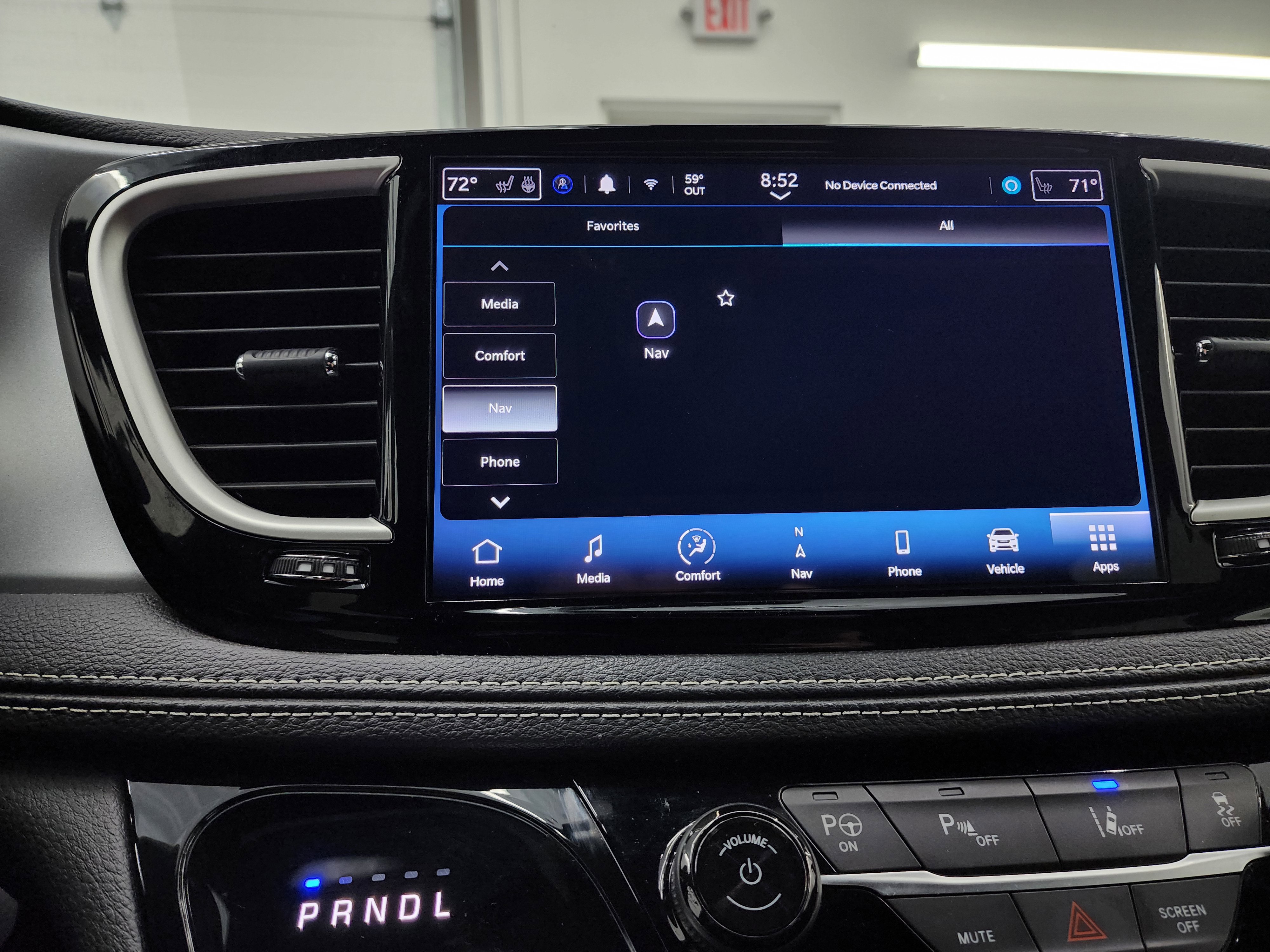 Used 2024 Chrysler Pacifica Limited image 61