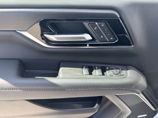 New 2026 GMC Yukon XL Denali image 13