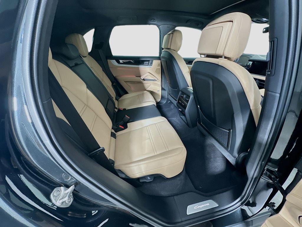 Certified 2025 Porsche Cayenne image 29