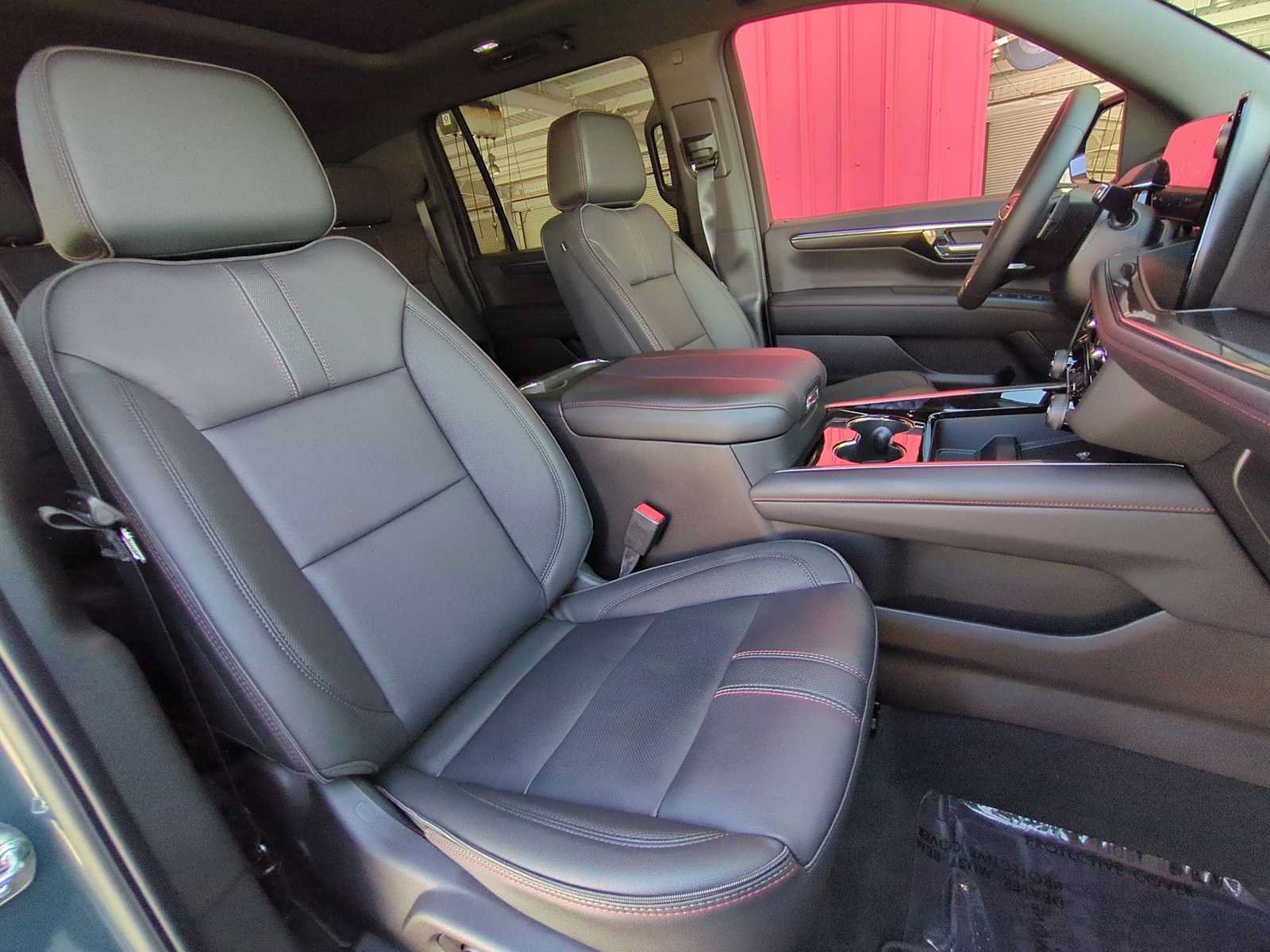 New 2026 Chevrolet Suburban RST w/ Comfort Package AWD/4WD image 28