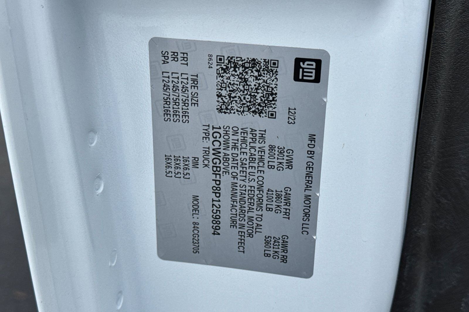 Used 2023 Chevrolet Express 2500 Extended w/ Driver Convenience Package image 30