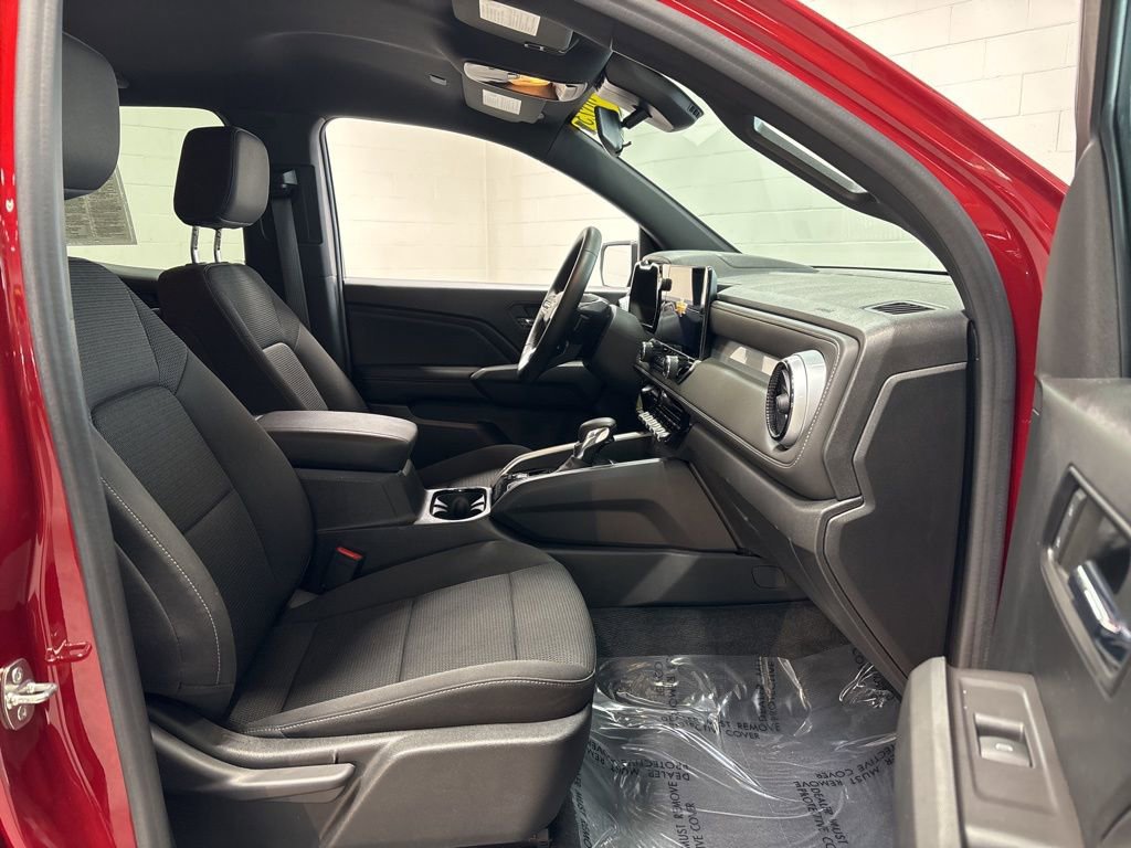 Used 2023 Chevrolet Colorado LT w/ LT Convenience Package III image 9