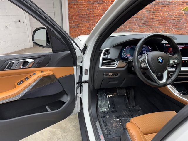 Certified 2023 BMW X5 xDrive40i w/ Climate Comfort Package image 11