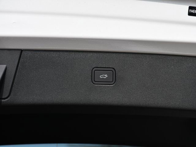 New 2026 Volvo EX30 Plus w/ Protection Package Premier image 25