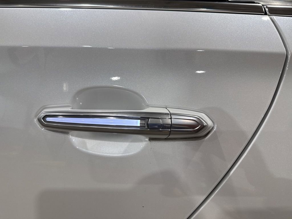 Used 2019 Cadillac XTS Luxury w/ Driver Awareness Package image 13