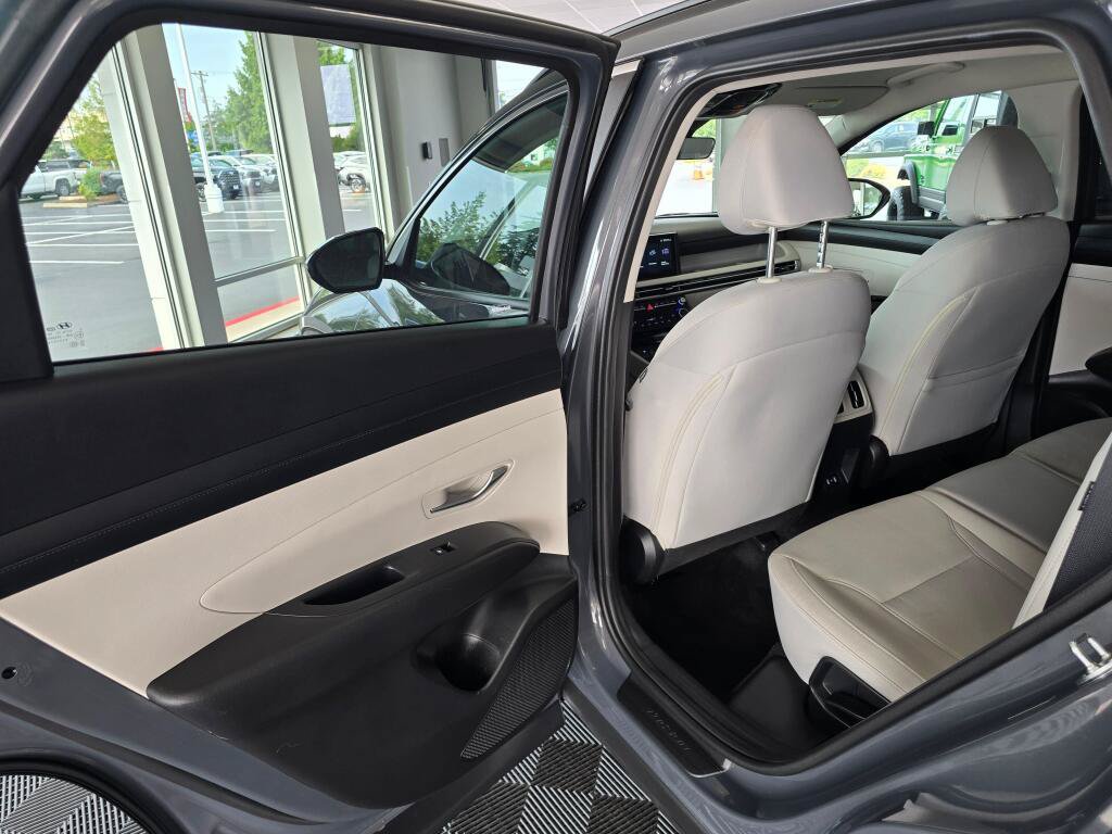 Used 2025 Hyundai Tucson SEL FWD image 34