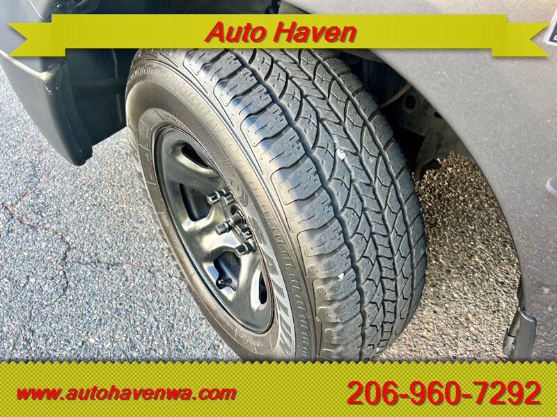 Used 2017 RAM 1500 ST w/ SXT Appearance Group AWD/4WD image 11