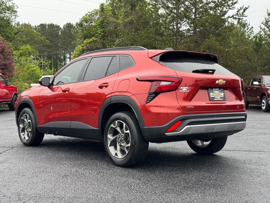 Used 2024 Chevrolet Trax LT image 5