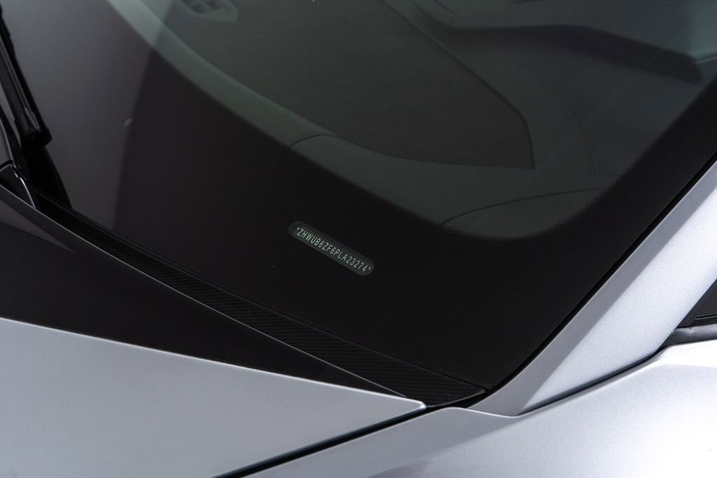 Used 2023 Lamborghini Huracan Tecnica image 12