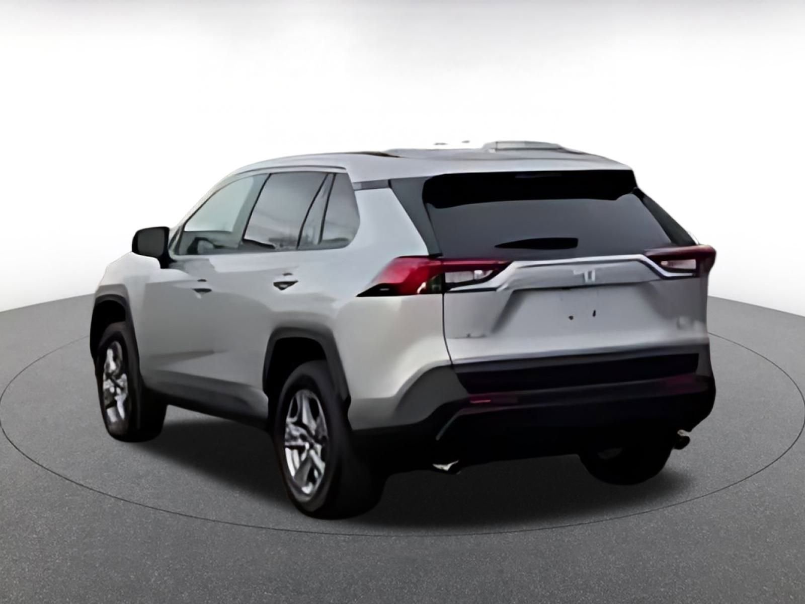 Used 2025 Toyota RAV4 LE image 14