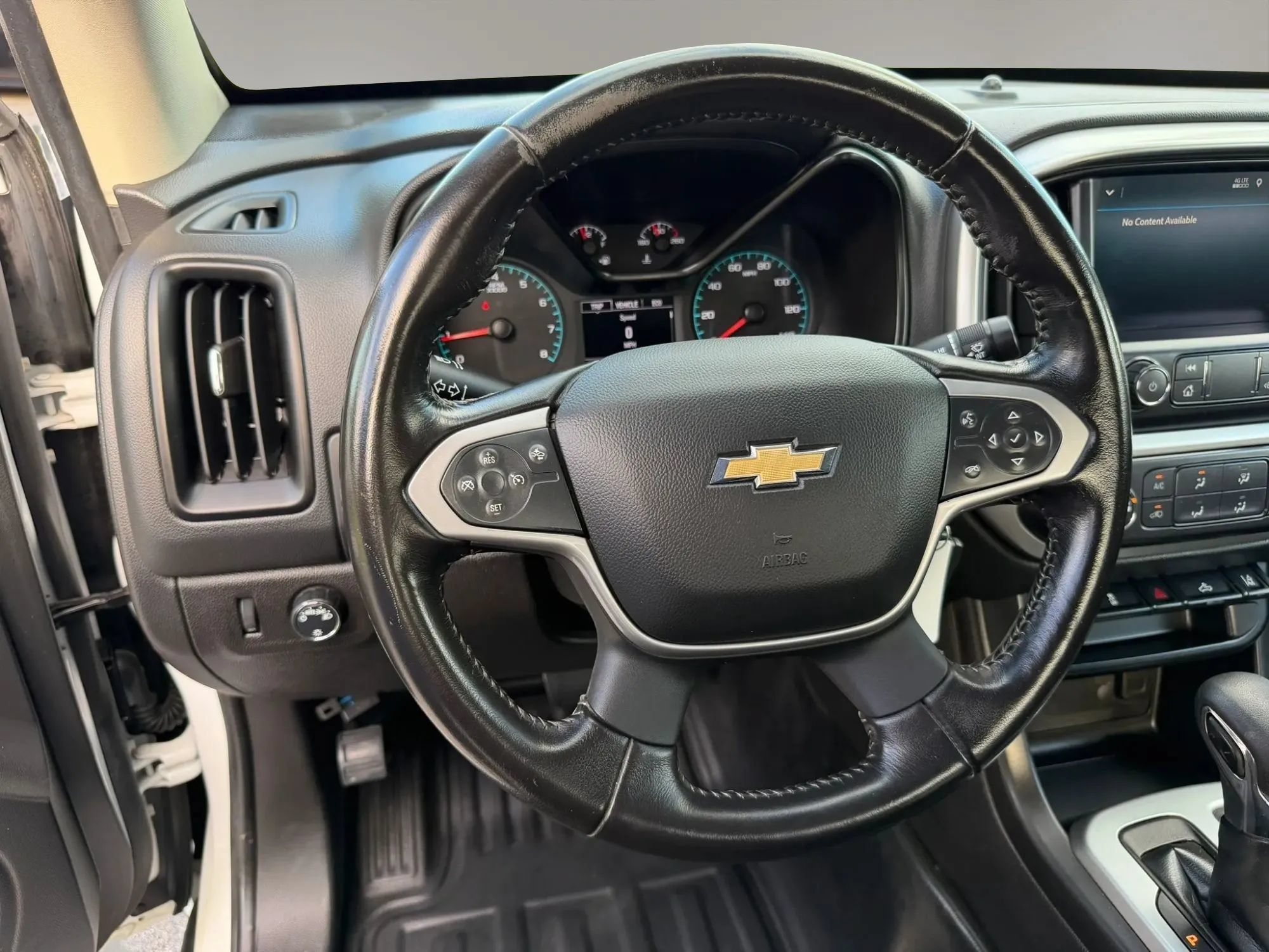 Used 2022 Chevrolet Colorado LT w/ Fleet Safety Package RWD image 17