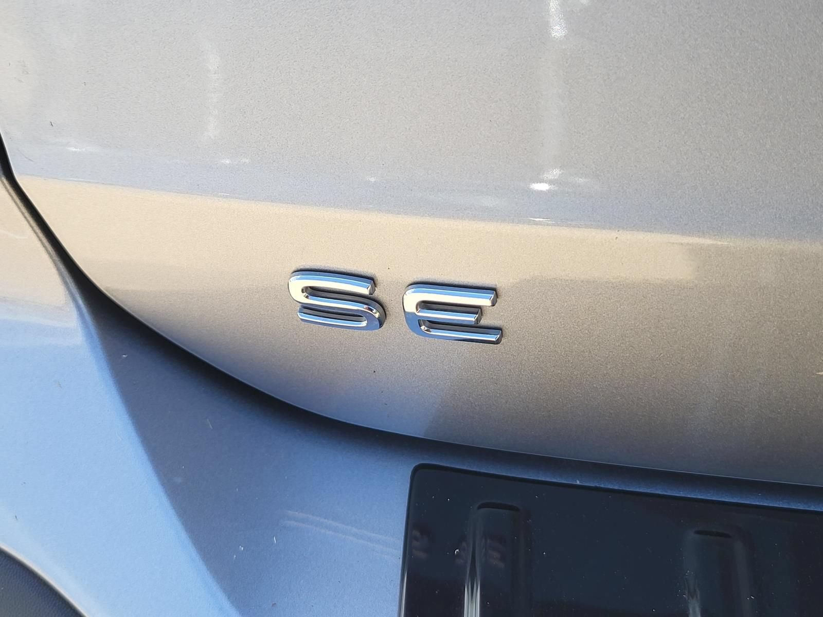 Used 2024 Volkswagen Taos SE AWD/4WD image 11