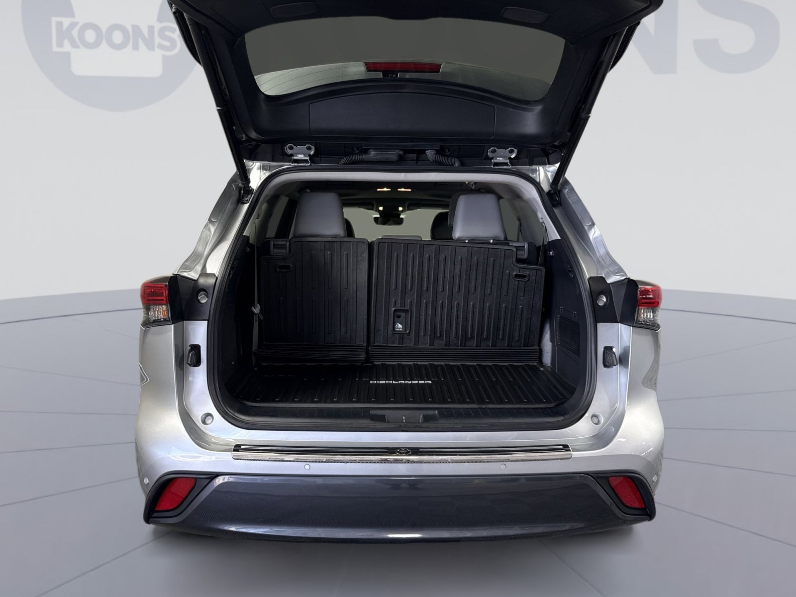 Used 2023 Toyota Highlander Limited AWD/4WD image 27