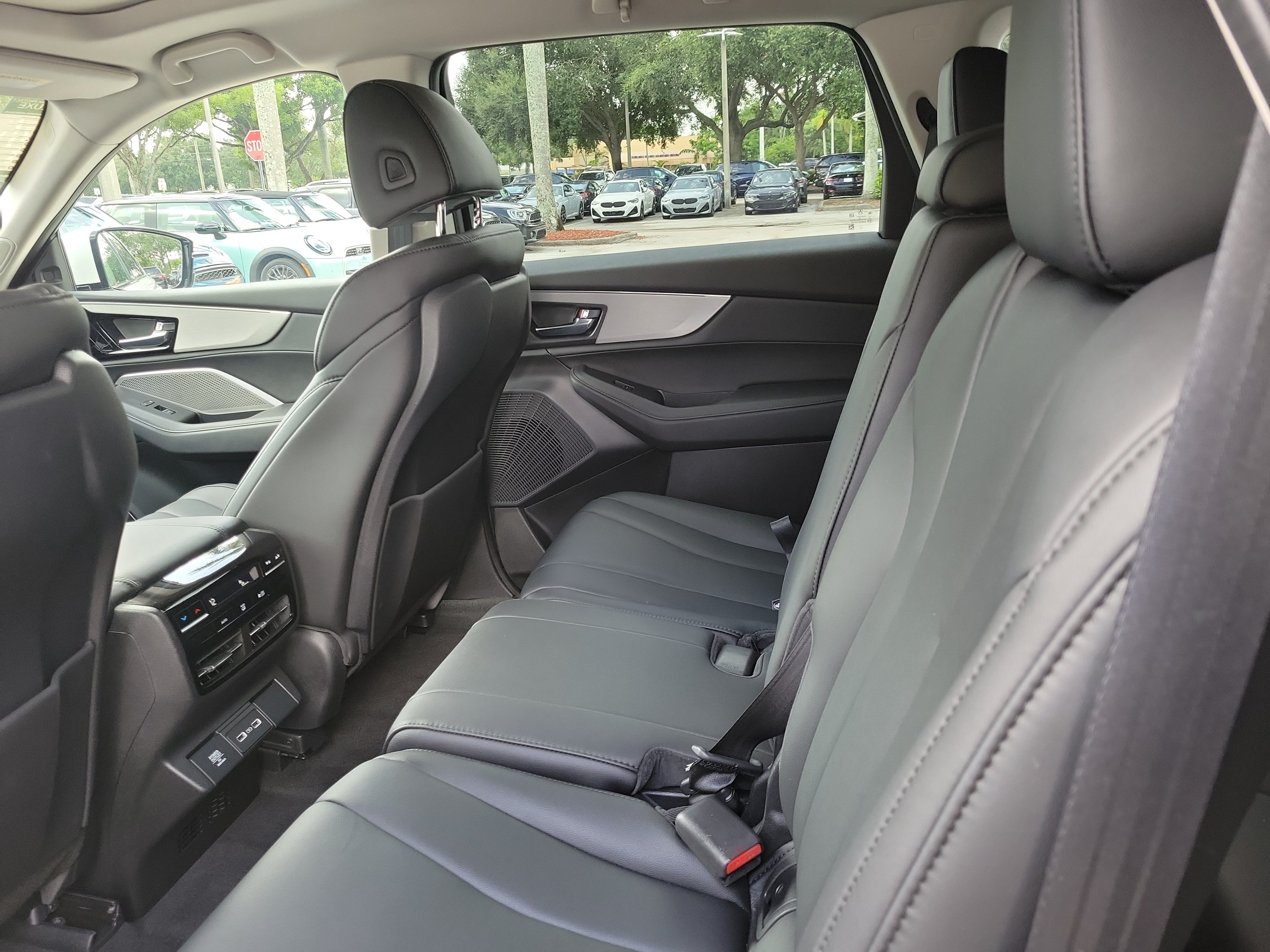 Used 2024 Acura MDX FWD image 7