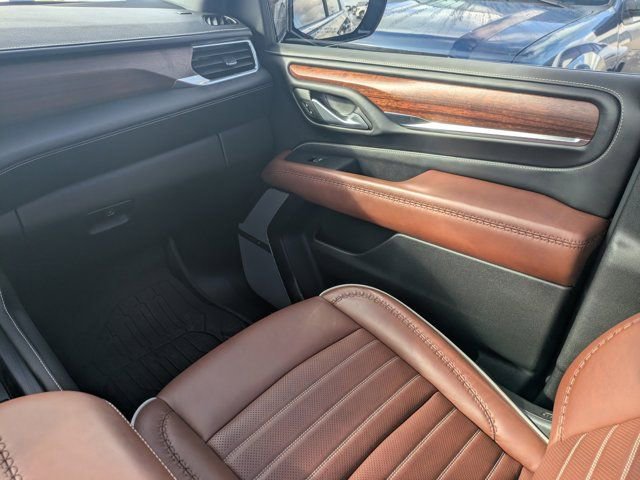 Used 2024 GMC Yukon XL Denali Ultimate image 14