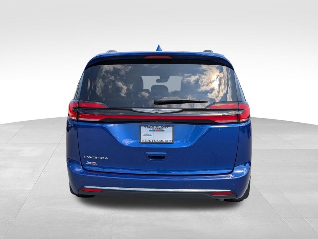 Used 2021 Chrysler Pacifica Touring-L w/ Premium & Safety Sphere Group FWD image 5