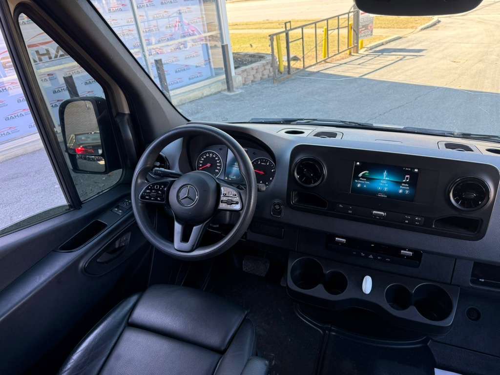 Used 2023 Mercedes-Benz Sprinter 2500 image 16