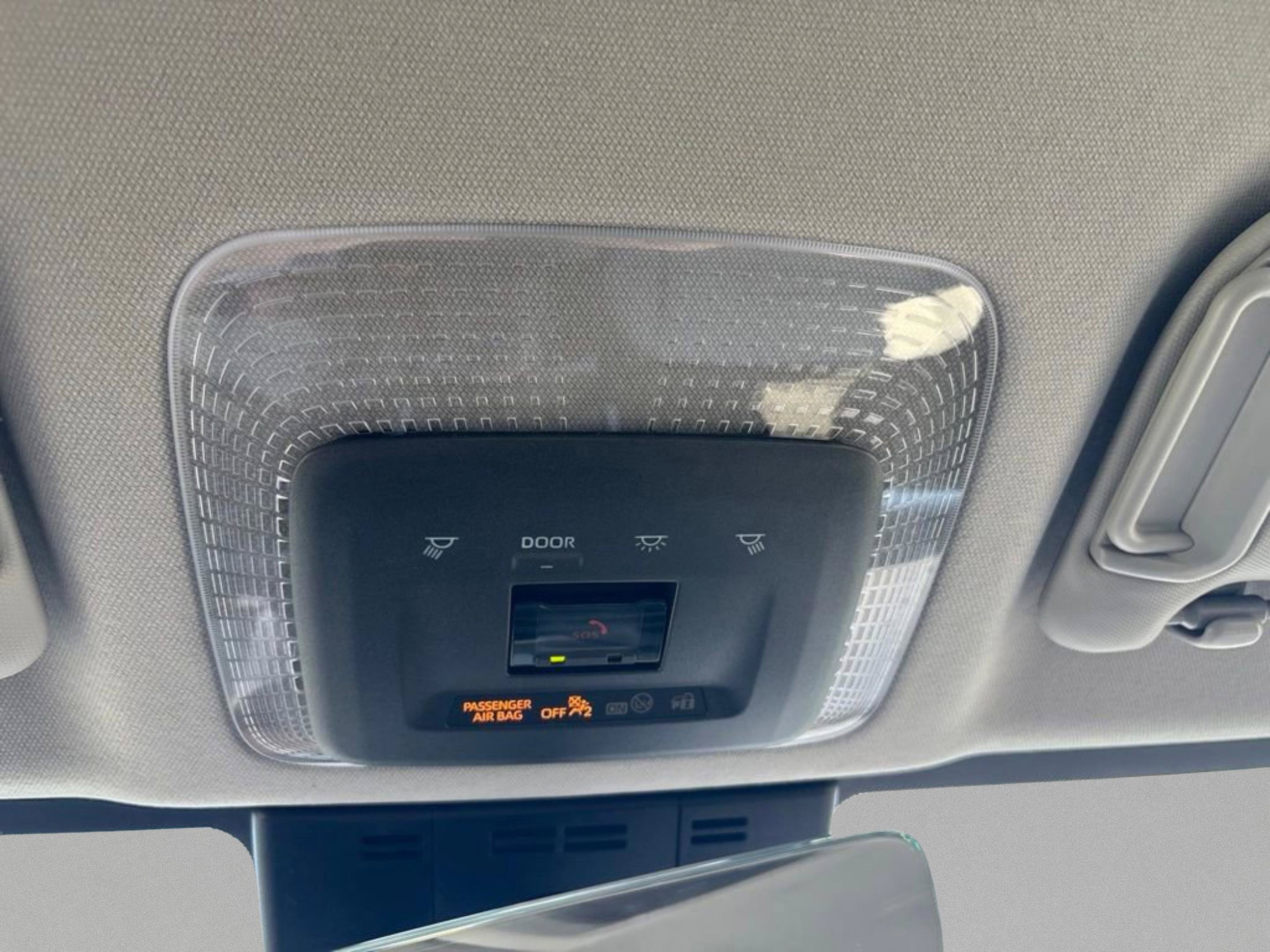 Used 2025 Toyota Prius LE FWD image 16