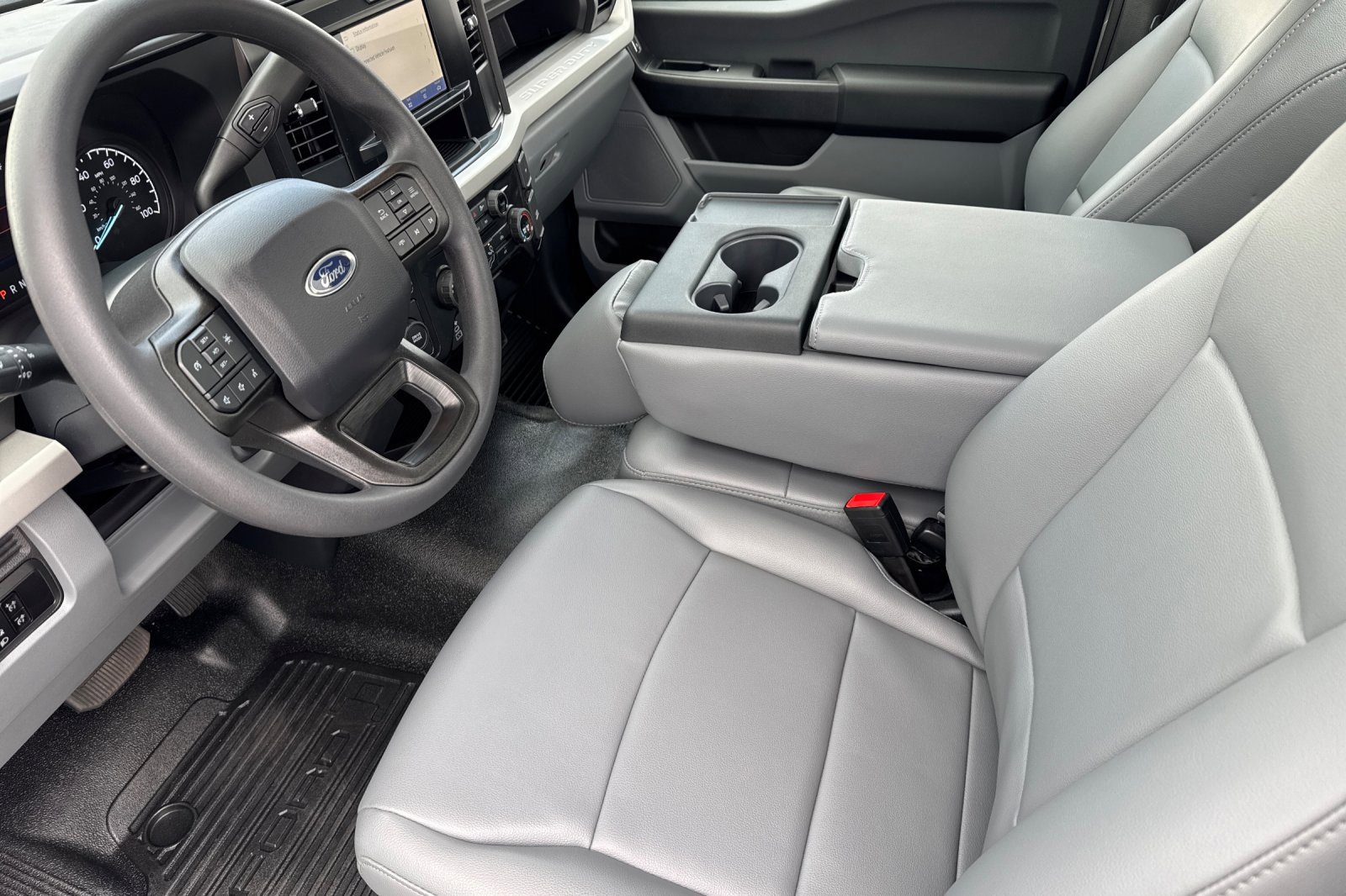 New 2025 Ford F550 2WD Regular Cab Super Duty image 9