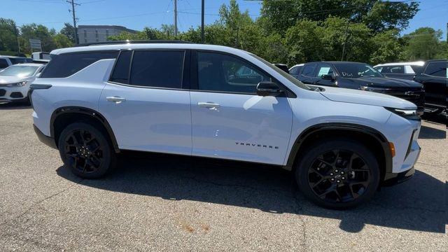 New 2026 Chevrolet Traverse RS w/ LPO, Floor Liner Package AWD/4WD image 3